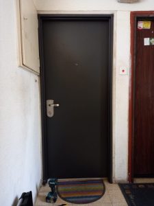 dlatot-knisa-ragil-black